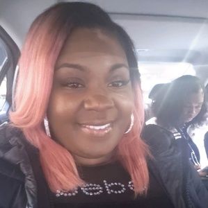 Meet your Posher, Yolanda